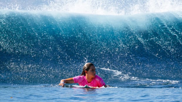 courtney-conlogue-uso-surfing-lead.jpg